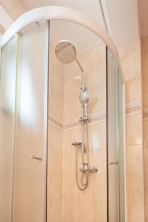 לוקבה Apartments Gordana מראה חיצוני תמונה