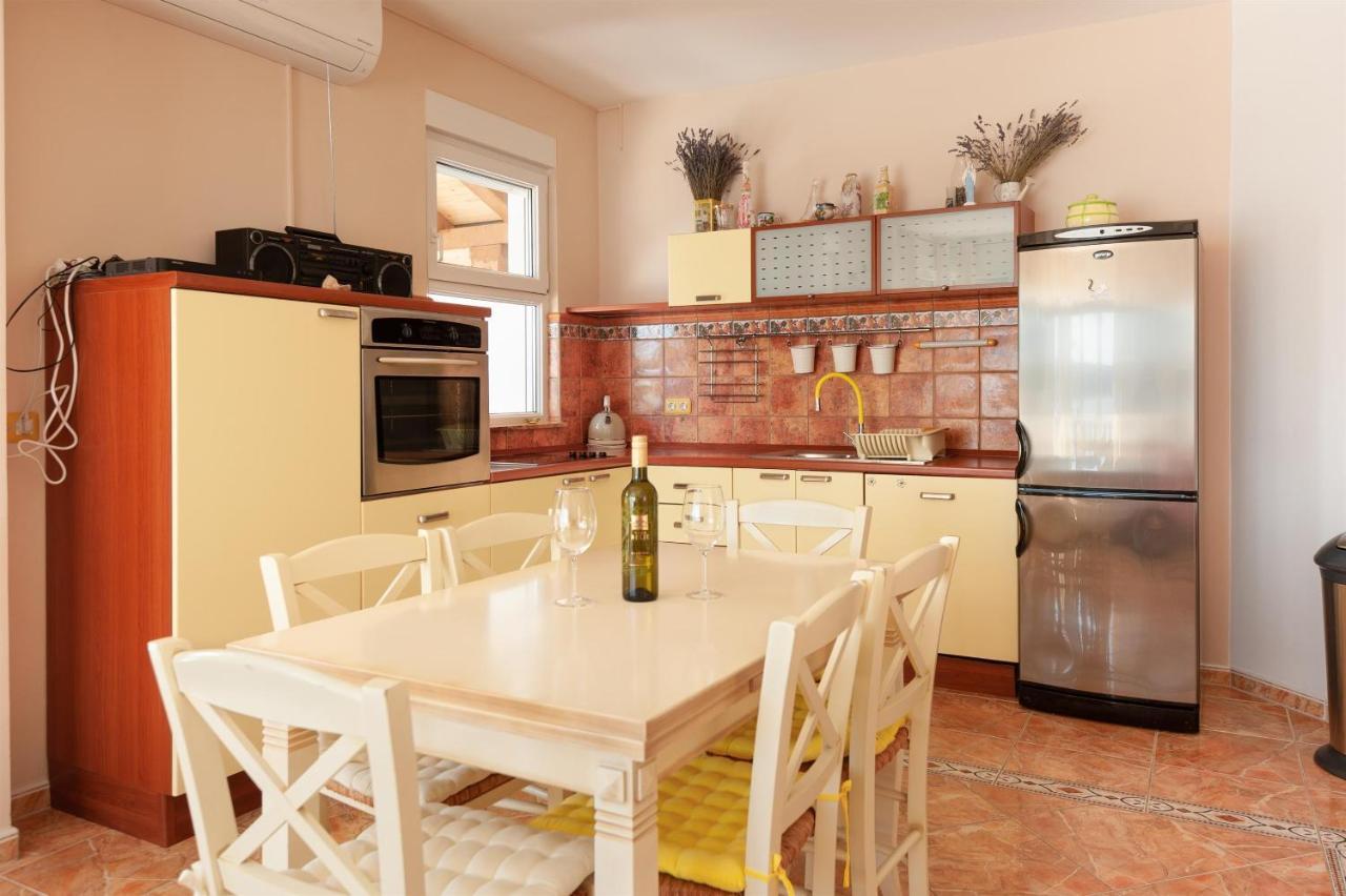 לוקבה Apartments Gordana מראה חיצוני תמונה