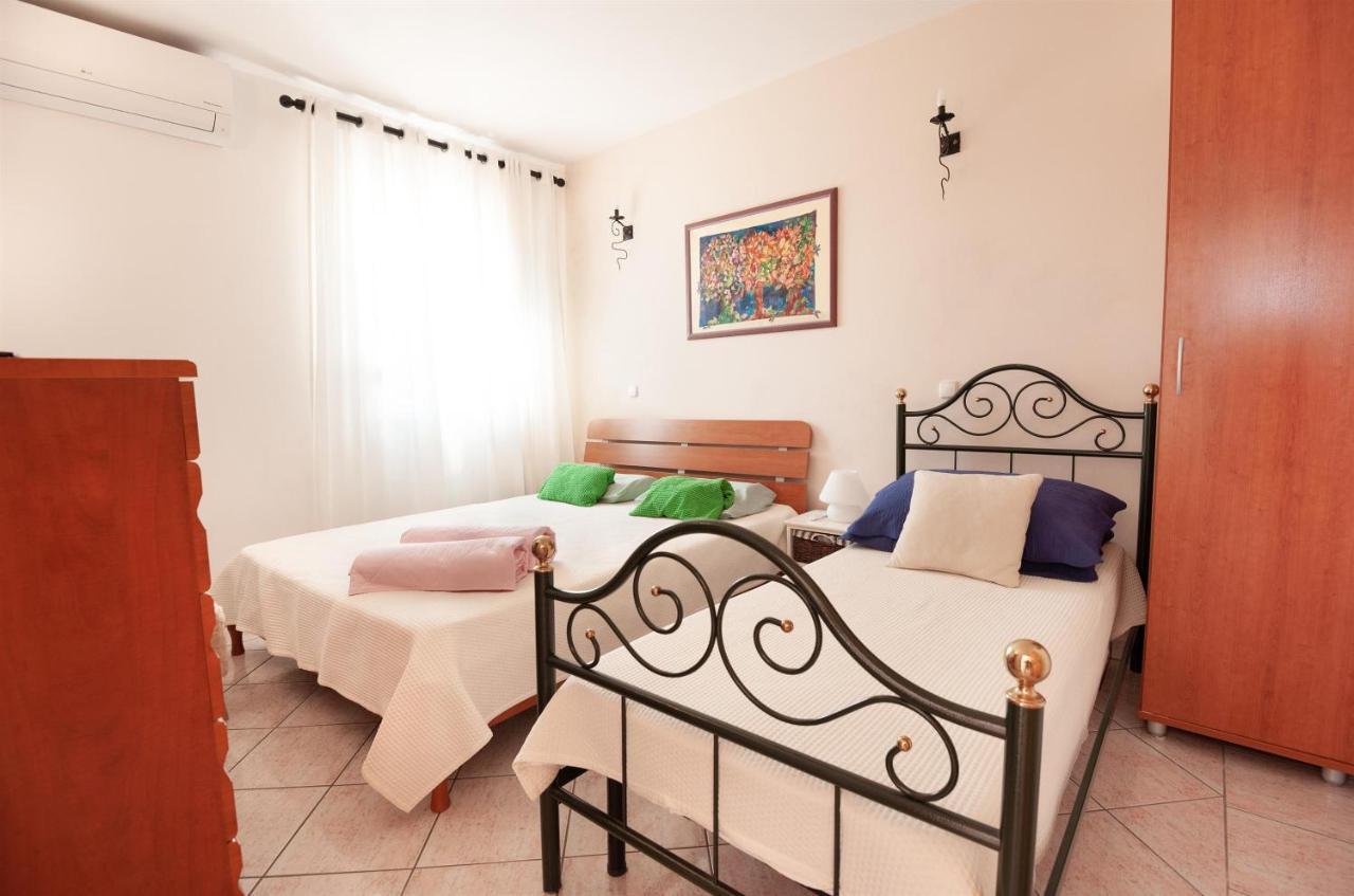 לוקבה Apartments Gordana מראה חיצוני תמונה